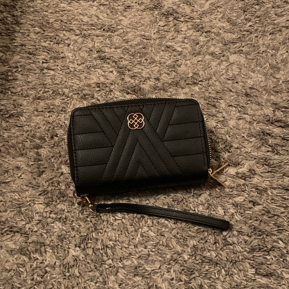 Daisy Fuentes Black Faux leather double zipper wallet, Black wallet